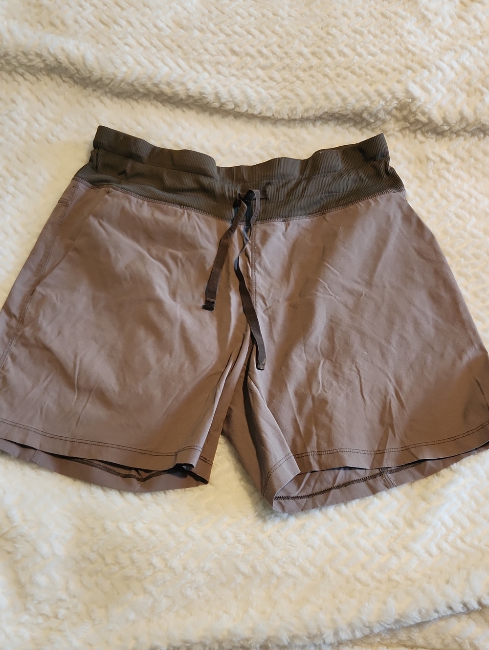 Tuff Athletics Women's Taupe Elastic-Waist Drawstring Shorts Size M